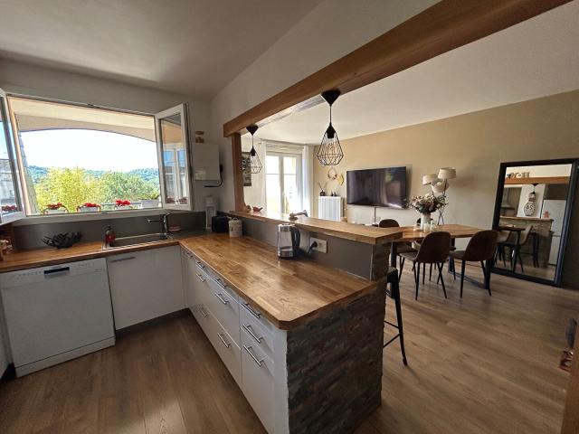 appatement4 pièces de 83 m² MEUBLÉ