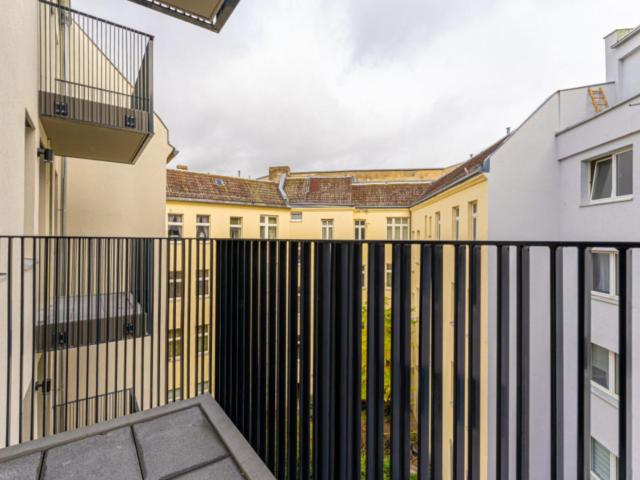 Appealing double bedroom with balcony in Schmargendorf