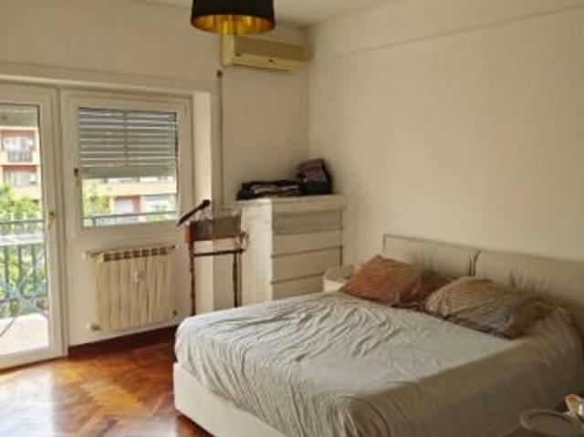 APPIO CLAUDIO QUADRILOCALE CON BALCONE