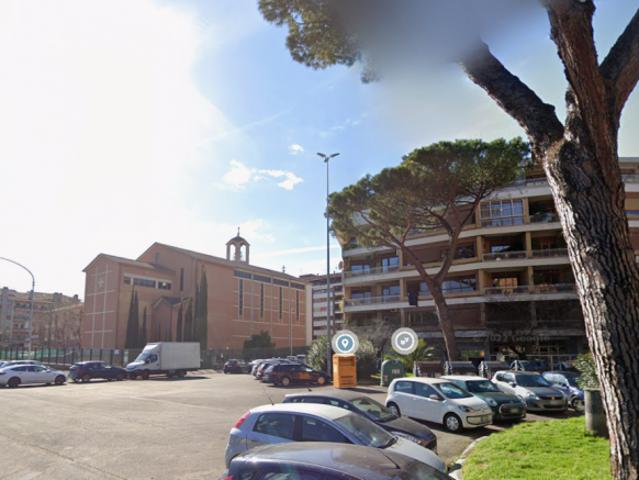APPIO LATINO BILOCALE ARREDATO CON POSTO AUTO E GIARDINO PRIVATO