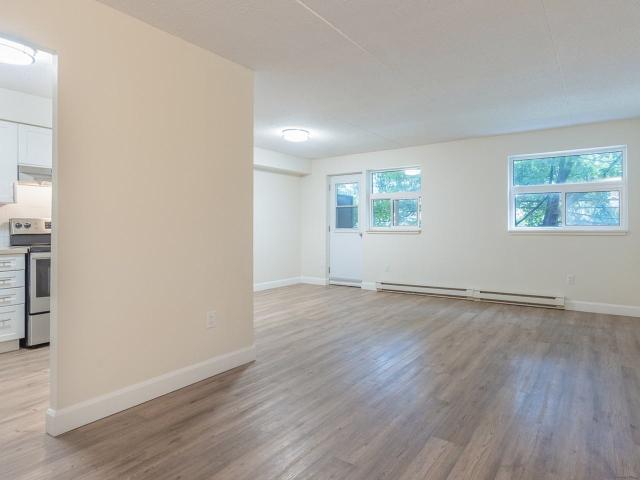 Applewood Apartments 2 Bedroom Apartment for Rent at 610 Tenth St, Collingwood, ON L9Y 4C1