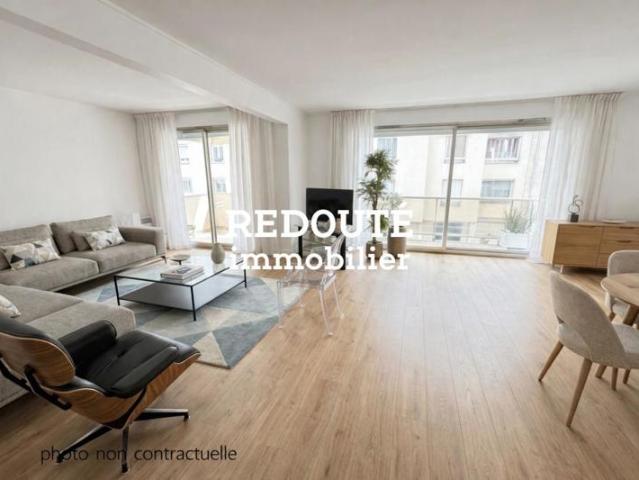 REIMS CENTRE VILLE APPRTEMENT T5, BALCON, BOX