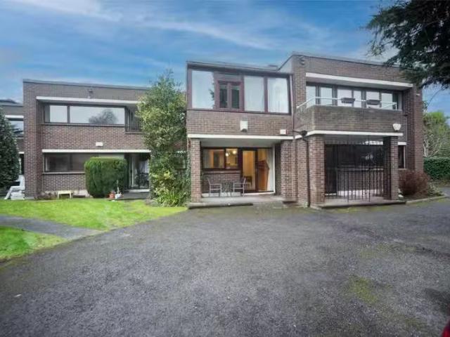 Aprt 2, Hillcrest Court, Griffith Avenue. D09 VC57, Dublin 9.