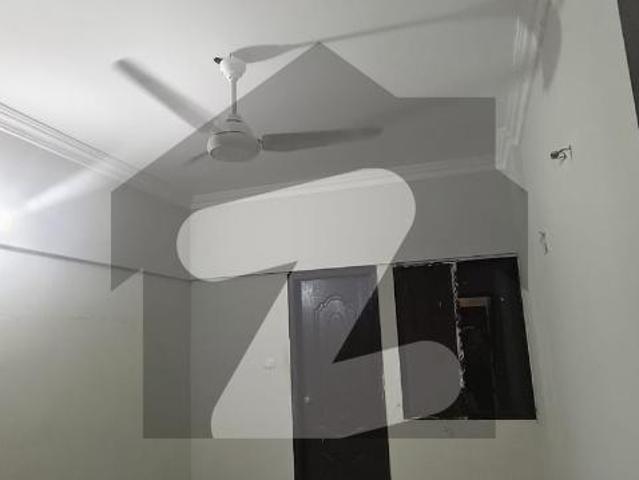 Aprtment for rent phase badar commarcal 2 bedroom drwaing room lunch kitchen 4th floor withaot lift bread new building DHA Phase 5