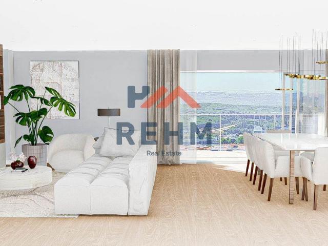 Apresento Lhe um magnífico apartamento T2, inserido numa urb. 134m² Oeiras e são julião da barra