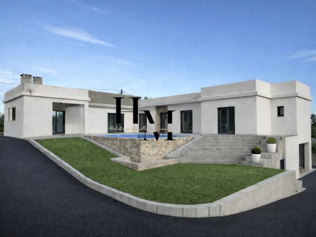 Apresentamos esta moradia moderna inserida num generoso terr. 200m² Coruche, Fajarda e Erra
