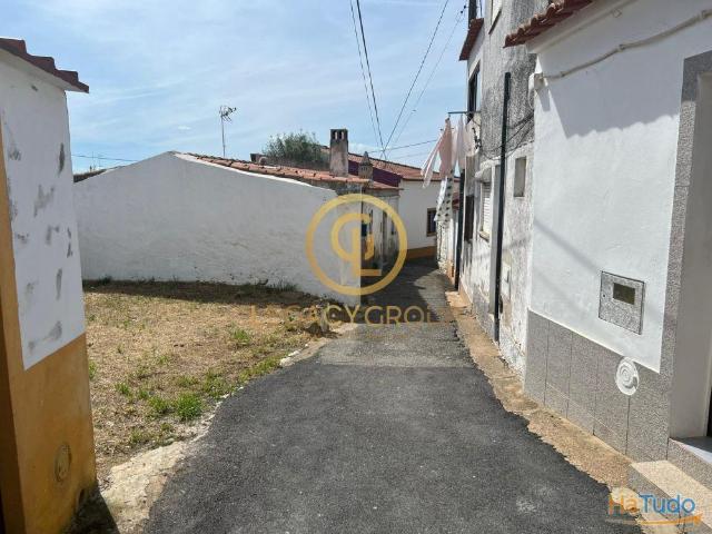Apresentamos terreno Urbano em aldeia dos Fernandes. | 26084081417