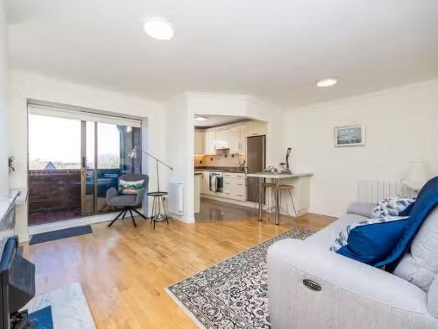 Apt 11 Dundrum Court, Dundrum Castle. Dublin 16, D16CK20Apt 11.