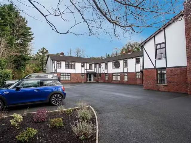 Apt 11 The Hamlets, 33 Hawthornden Road