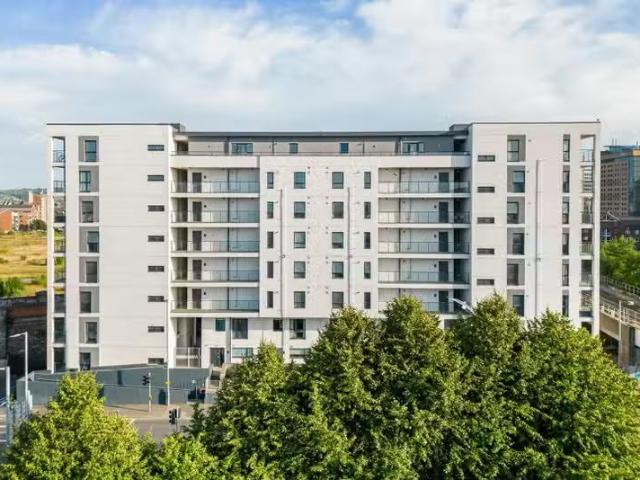 Apt 13 The Sandford Building, 21 Bridgend