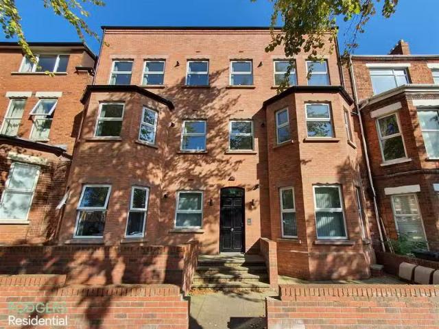Apt 16, 108 Eglantine Avenue
