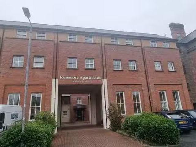 Apt 18, 48 Rossmore Drive