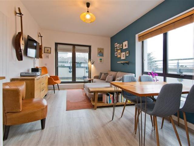 Apt 192, Seven Oaks, Sarsfield Road, Kilmainham, Dublin 10 Sherry FitzGerald Sundrive 4901 MyHome. Ie Residential