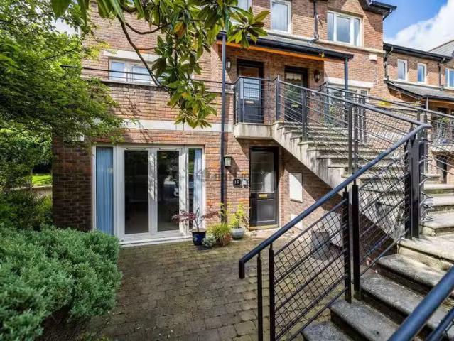 Apt. 19 Woodview, Mount Merrion Avenue, Blackrock, Co. Dublin.