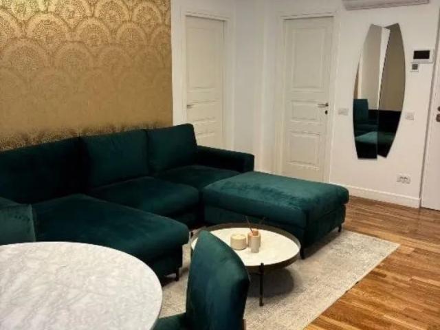 Apt 2 cam Victoriei, design interbelic şi finisaje de lux