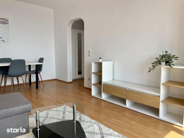 Apt. 2 camere, decomandat, Pascani, recent amenajat, zona ultra centra