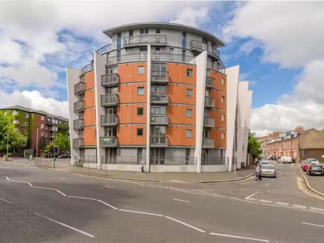 Apt 4.7, 117 Lisburn Road