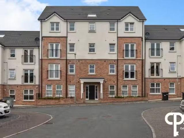 Apt 4, 12a Highgrove Meadows