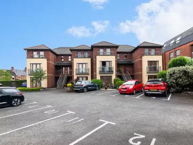 Apt 4 Delamount, 5 Dundela Park
