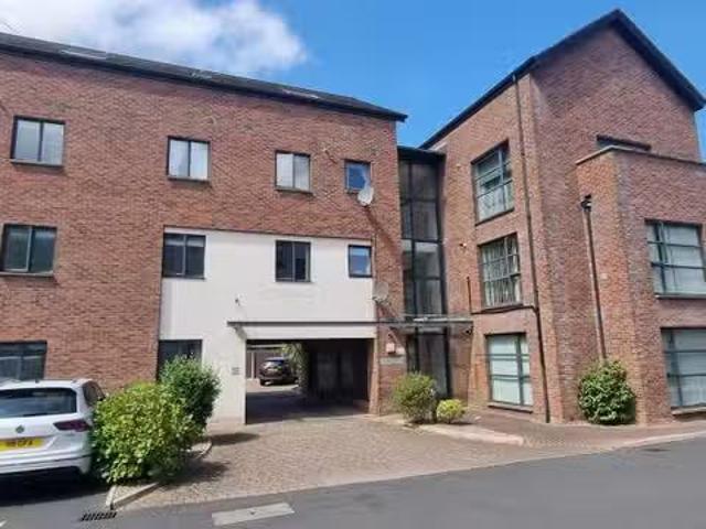 Apt 5, Carolan Place