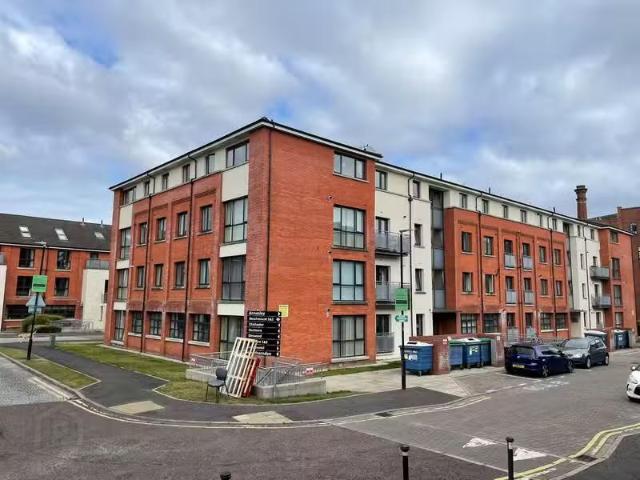 Apt 5 Firmount Building, 1 Old Bakers Court