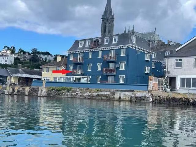 Apt. 5 Riverside Wharf, West Beach, Cobh, Co. Cork, P24E220 is.