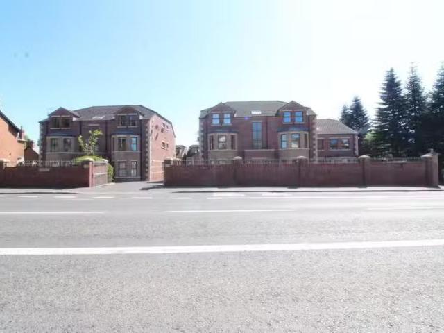 Apt 6, 699 Antrim Road