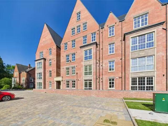 Apt 6, One Lacefield