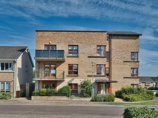 Apt 6c, Fernleigh Grove, Castleknock, Dublin 15, D15XC92 is fo.