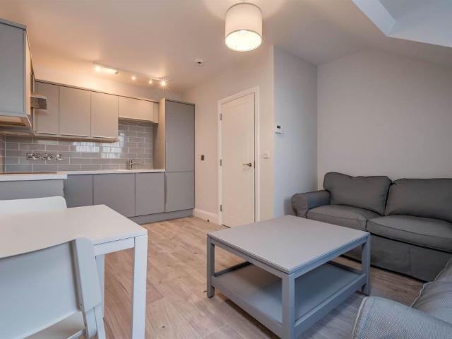 Apt 8 41 Wellington Park, BELFAST, BT9 6DN