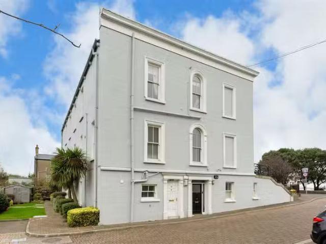 Apt 8, 113 115 Strand Road, Sandymount, Dublin 4, D04 XF25