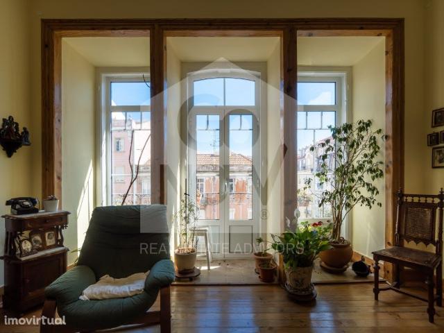 Apt 8 assoalhadas totalmente recuperado Centro de Lisboa