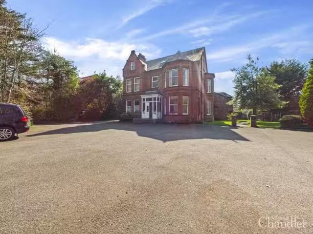 Apt 8 Huntingdale, 20 Annadale Avenue