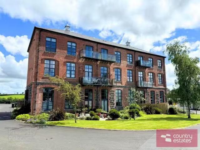 Apt 9, Mill Green