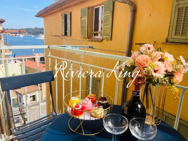 Apt avec balcon et apercu mer