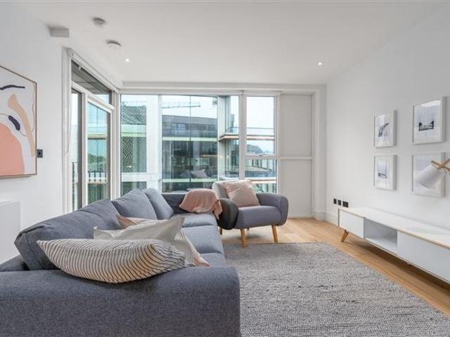 Apt, Block 1, Ropemaker Place, Grand Canal Dk, Dublin 2