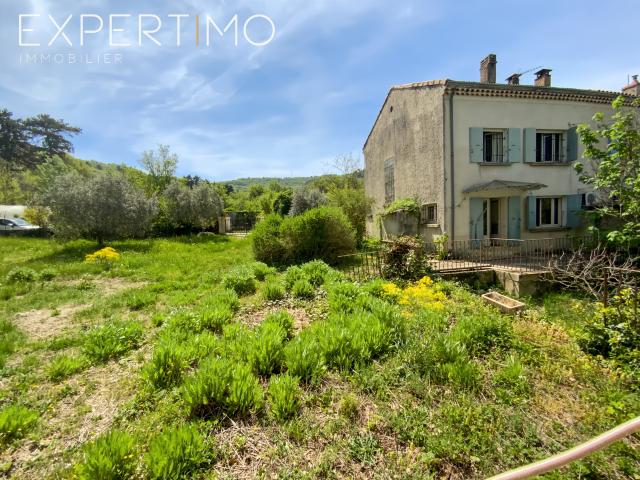 Apt: Maison mitoyenne de 88.5m2 avec terrasse et jardin potager