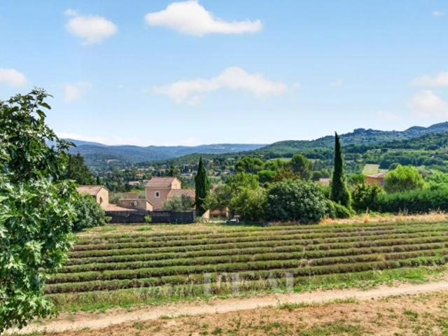 Apt Mas de caractère à rénover avec vue