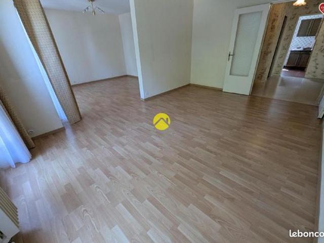 Apt T4. 87m².Garage.Parking.Cave