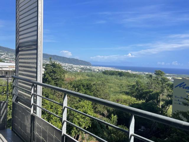 Apt T4 avec vue sur océan et montagne