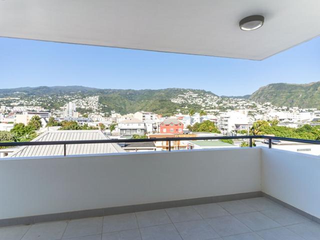 Apt T4 Neuf centre ville St DENIS