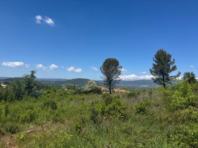 Apt Vente Terrain 84