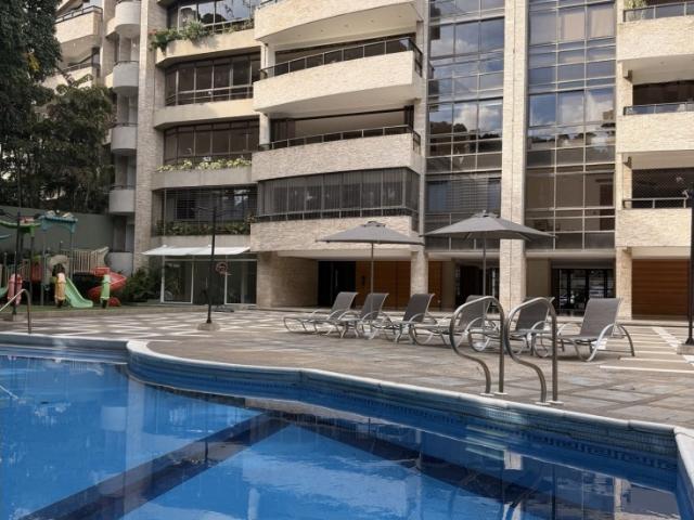 APTO ALQUILER LA CASTELLANA 247 M2