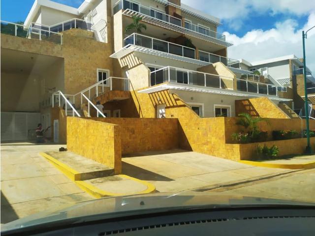 APTO EN EL CONJ. RESID. LOMAS DEL ENCANTO VE02 2555GU CMAS