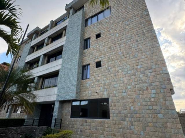 Apto en Venta Parque El Retiro Res. La Llovizna