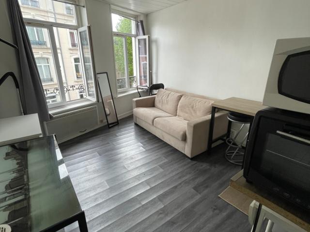 AQQP LL152 STUDIO MEUBLE