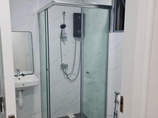 Aquarius By The Park Condominium Room Rental, $1,949, 1 Bed 1 Bath 250 sqft $7.80 psf
