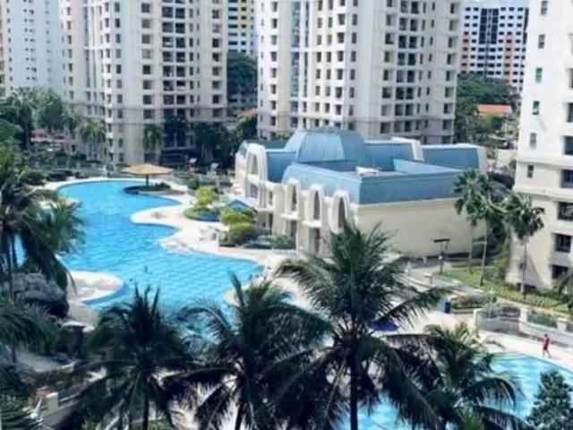 Aquarius By The Park D16, Condominium
