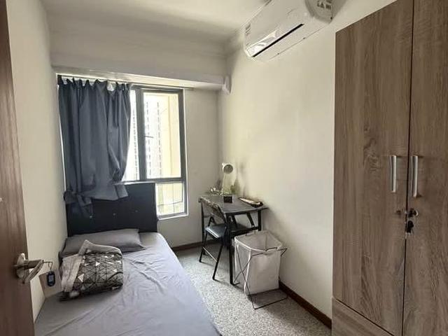 Aquarius By The Park D16, Condominium