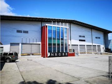 Aquilo galera bodega 4600m2 en milla 8 fgb